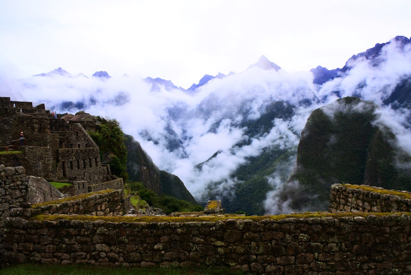 Machu-picchu-nuages-2