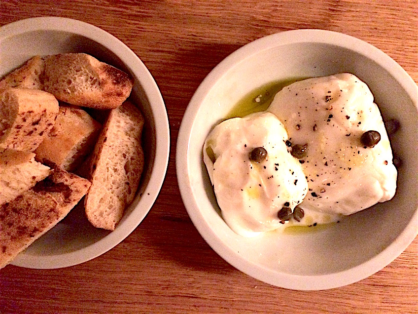 Louie-Louie-burrata-pain