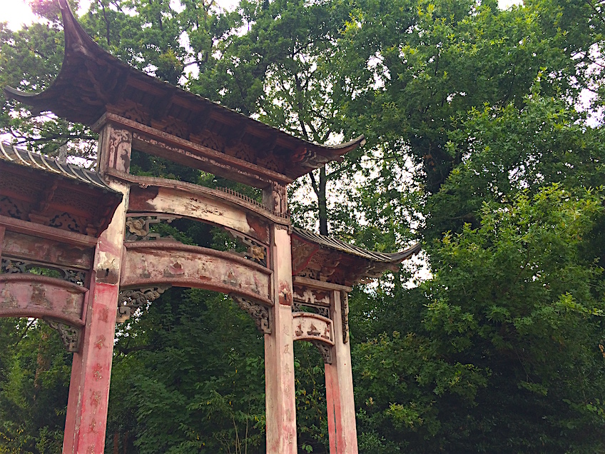 Jardin-d-agronomie-tropicale-porte-chinoise-1