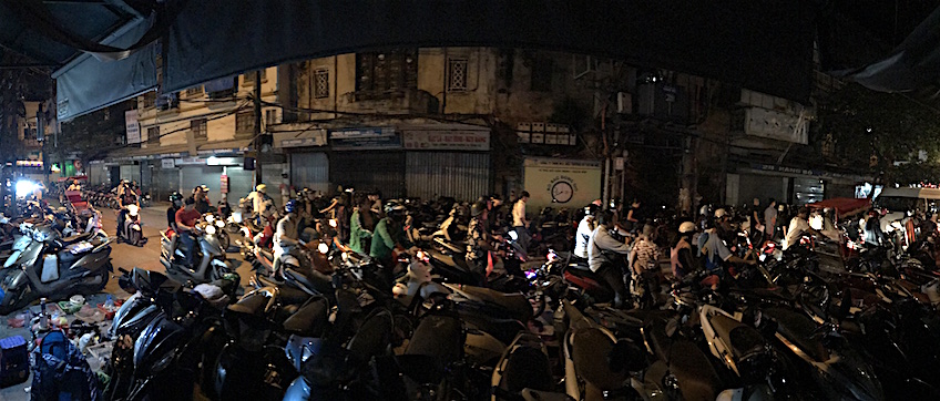 Circulation motos Hanoi