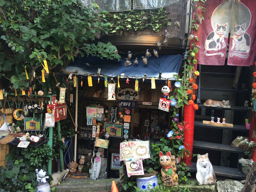 Yanaka Neko shop