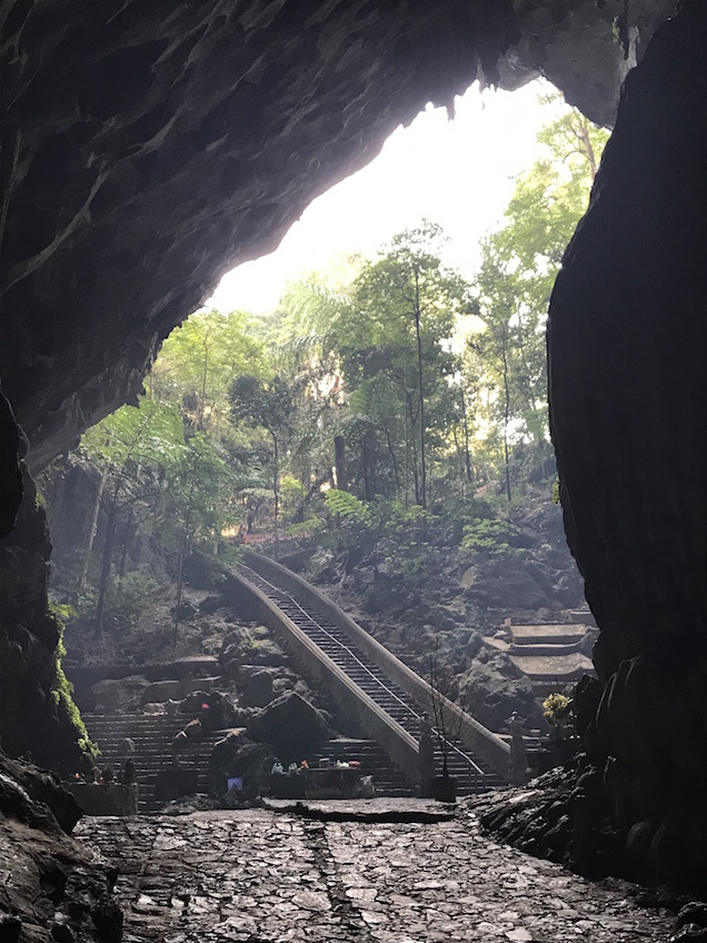 Pagode Parfumee Hanoi Vietnam